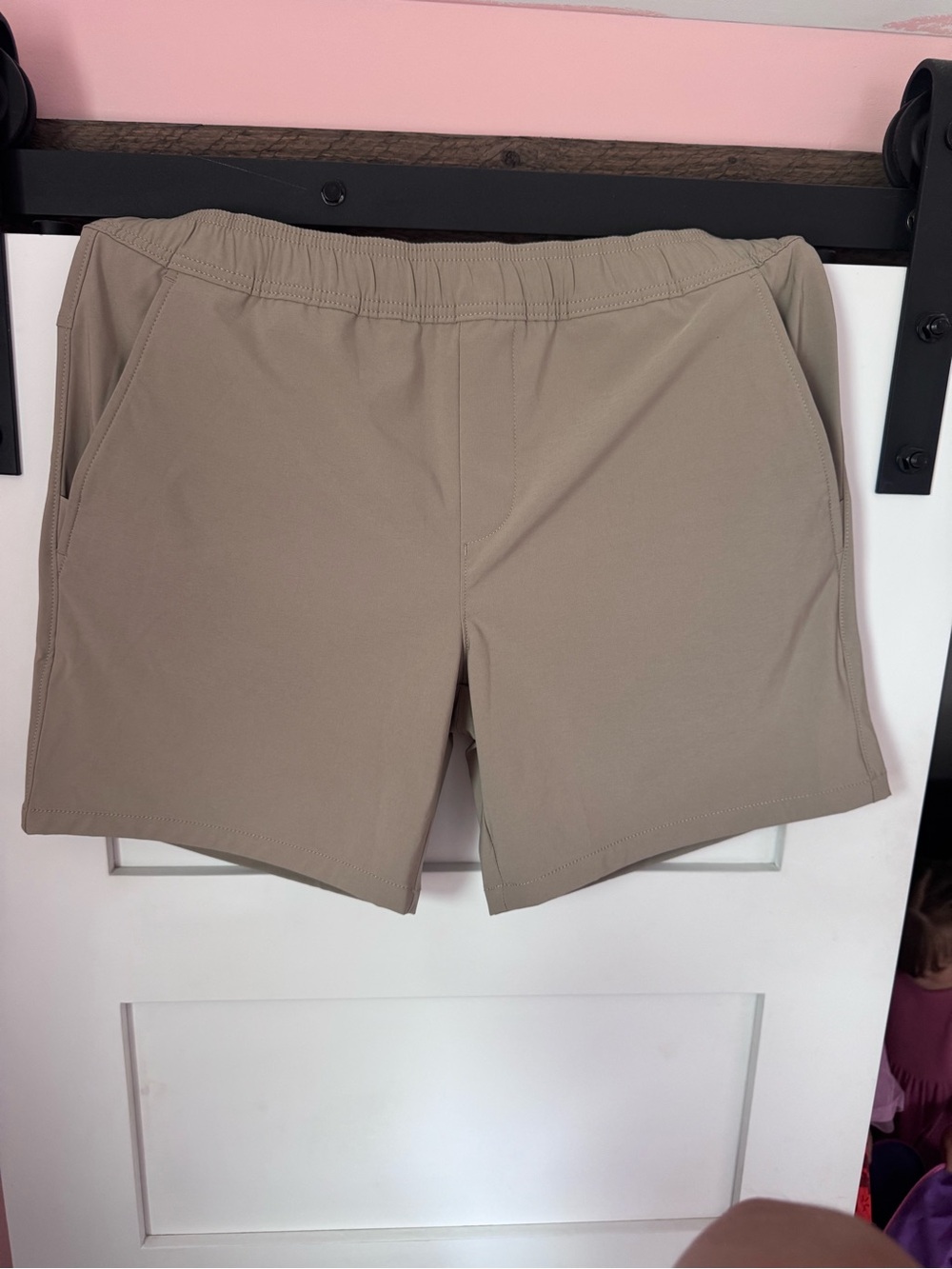 Member's Mark Men’s Tech Pull-On Shorts - Taupe